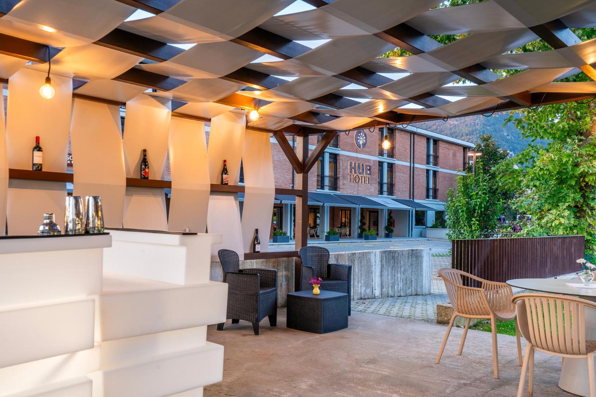 Hub Hotel Губио Екстериор снимка