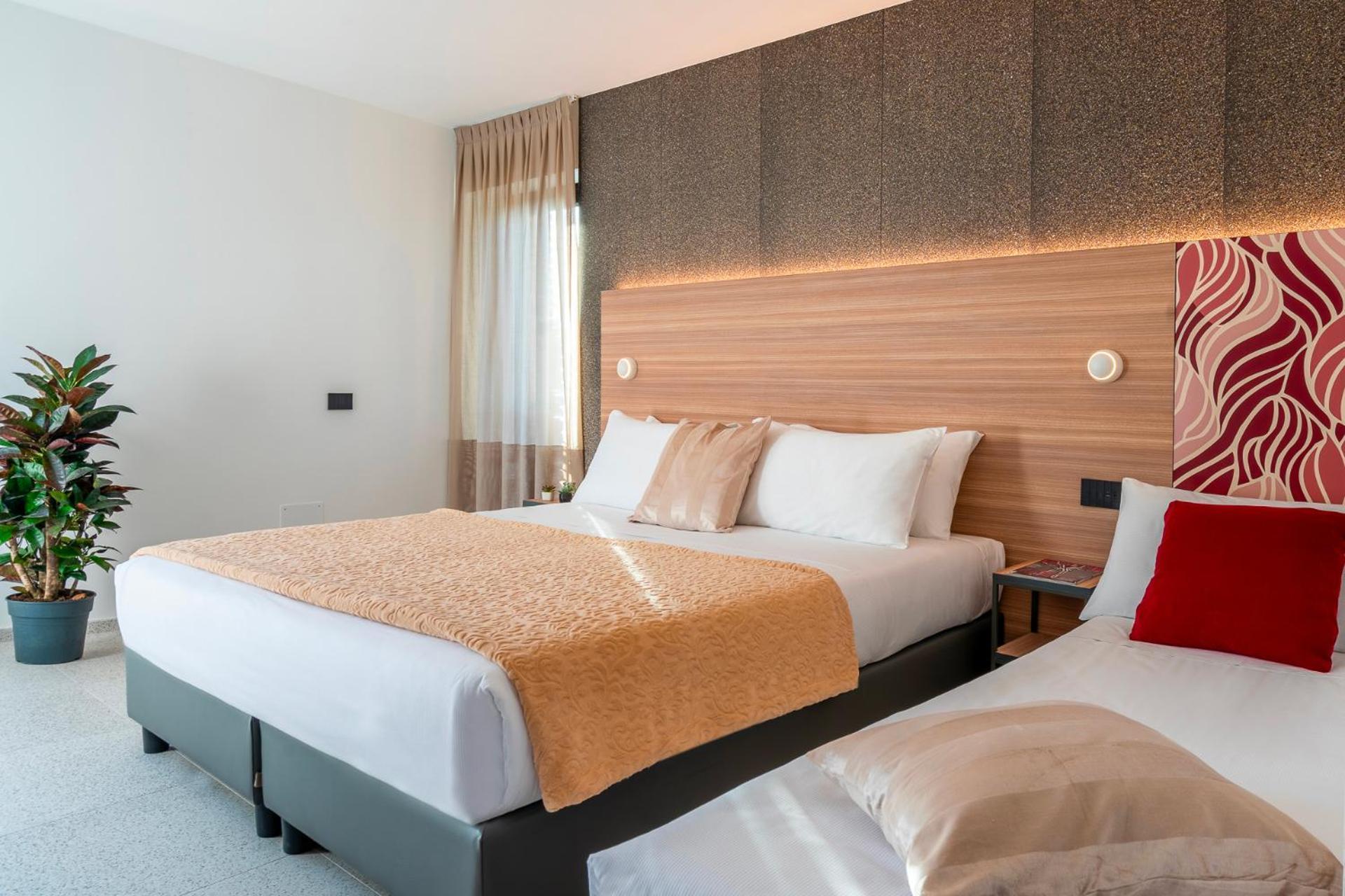 Hub Hotel Губио Екстериор снимка