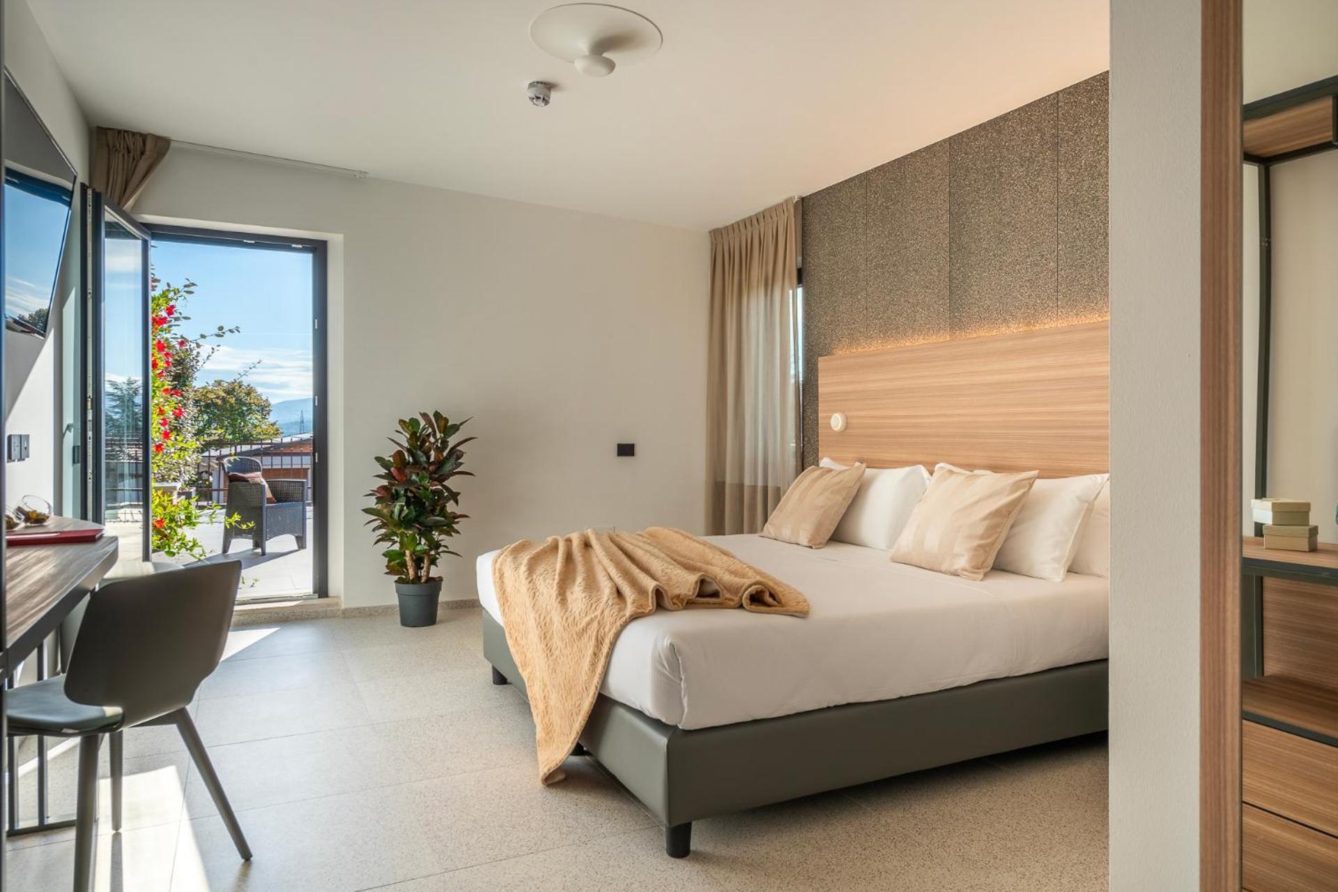 Hub Hotel Губио Екстериор снимка