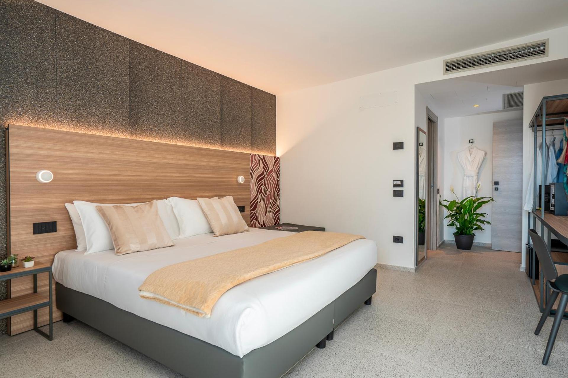 Hub Hotel Губио Екстериор снимка
